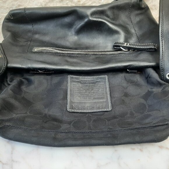 Vintage Y2K Coach 1417 Black Leather With White Stitching Crossbody bag - Picture 9 of 10
